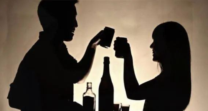 王平聚律師：醉酒后強(qiáng)行與他人發(fā)生性關(guān)系，如何定罪?